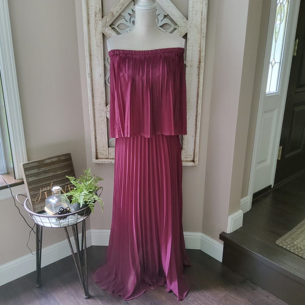 Ellen Weaver Women's Pleated Off Shoulder Maxi Dress in Bordeaux Large